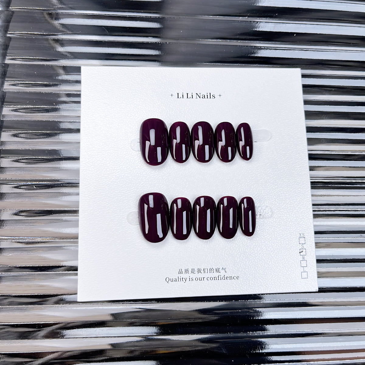 The Essential Solids | Short Round Handmade Press-on Nails – Image 6