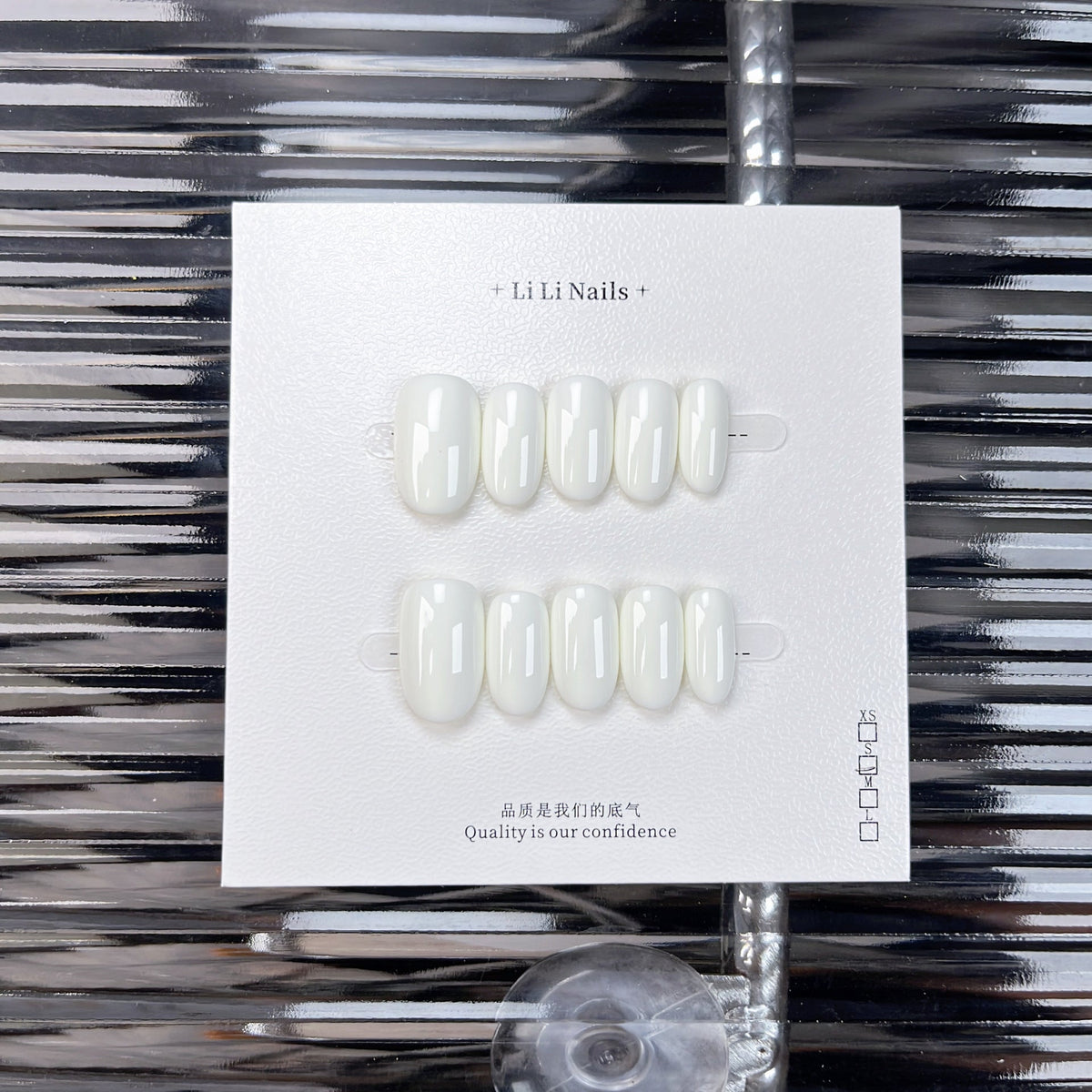 The Essential Solids | Short Round Handmade Press-on Nails – Image 15