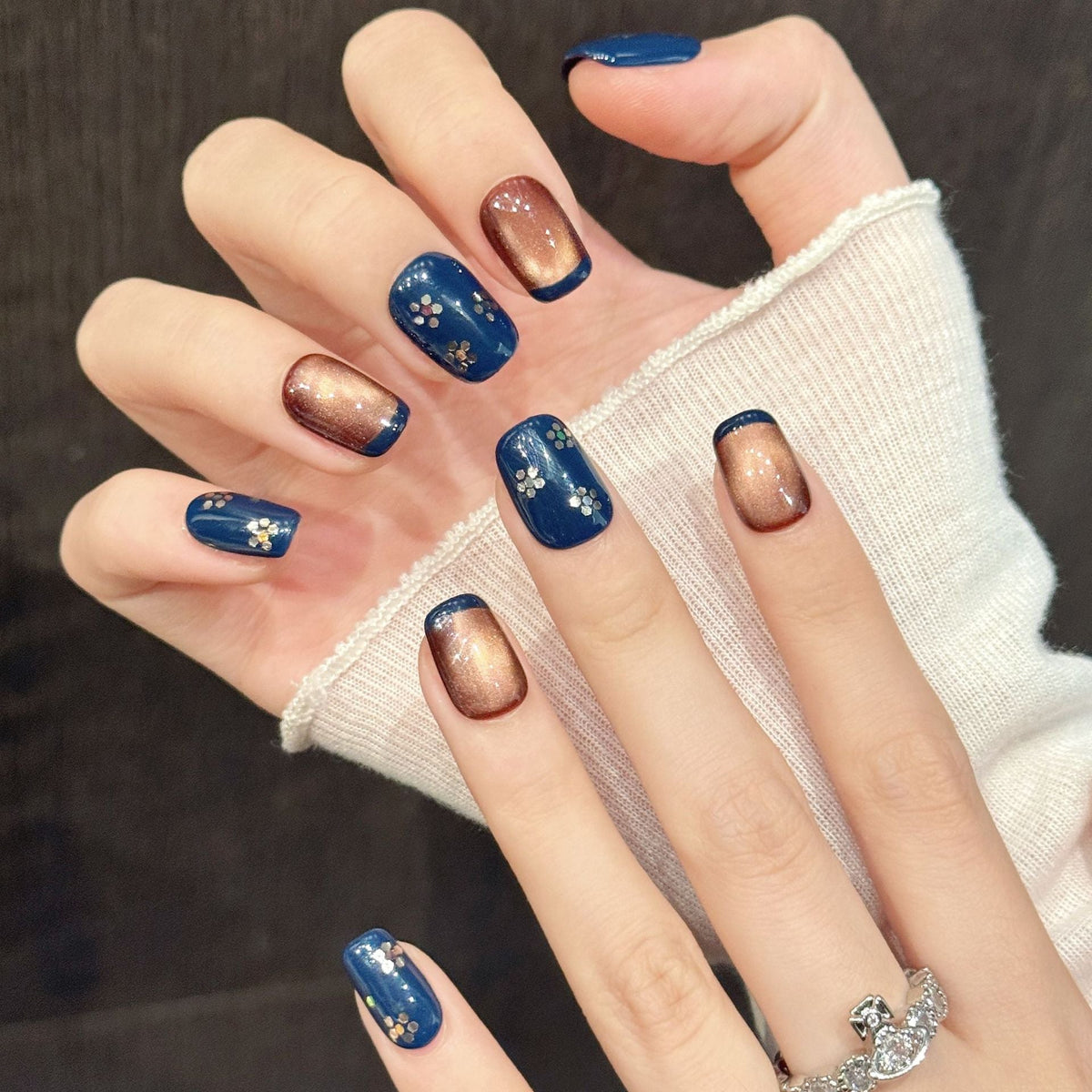 365nails: "Cosmic Dusk" – Magnetic Cat-Eye & Floral Handmade Short Square Nails – Image 3