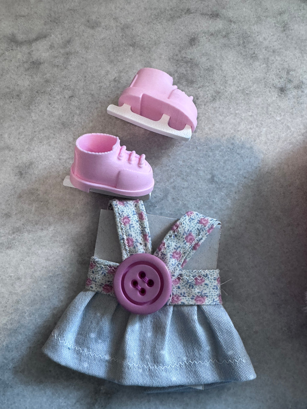 Cozy Cottage Winter Skater Labubu Outfit Set