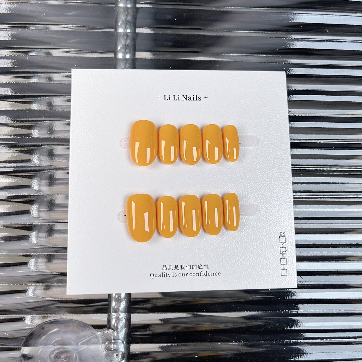 The Essential Solids | Short Round Handmade Press-on Nails – Image 17